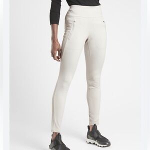 Athleta Peak Hybrid Stretch Fleece Leggings in Birch Grey, Size Medium